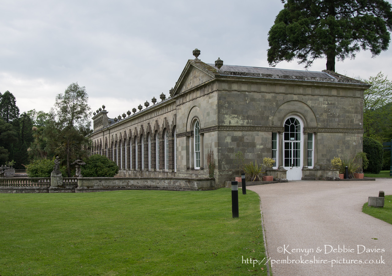 327ft long and completed in 1793 to house the estates citrus fruit trees.